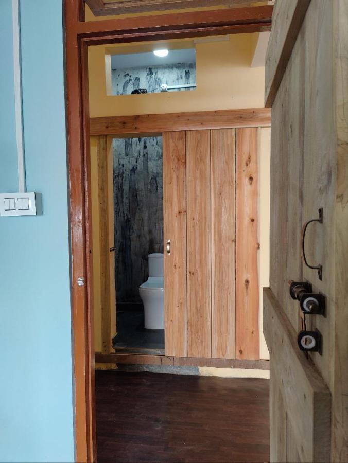 Tara Circle Hostel Дарджилинг Екстериор снимка