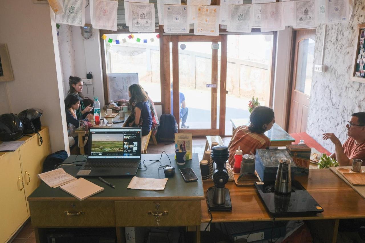 Tara Circle Hostel Дарджилинг Екстериор снимка